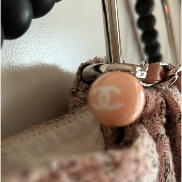 CHANEL Bag Boucle Tweed Pink Lagerfeld Runway Coco CC Purse Vintage HOST PICK - Picture 3 of 8